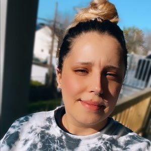 Meet your Posher, Angie